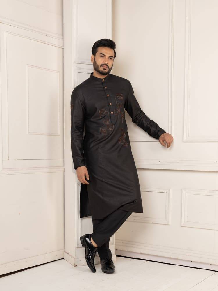 Black Embroidered Kurta Set with Mandarin Collar & Geometric Thread Work
