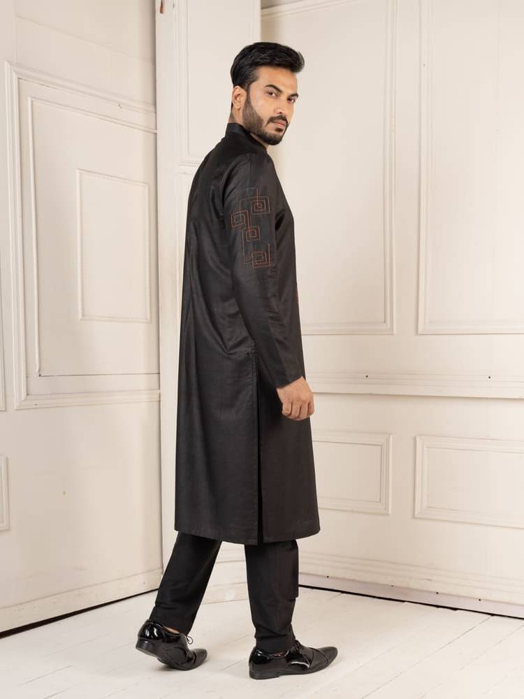 Black Embroidered Kurta Set with Mandarin Collar & Geometric Thread Work